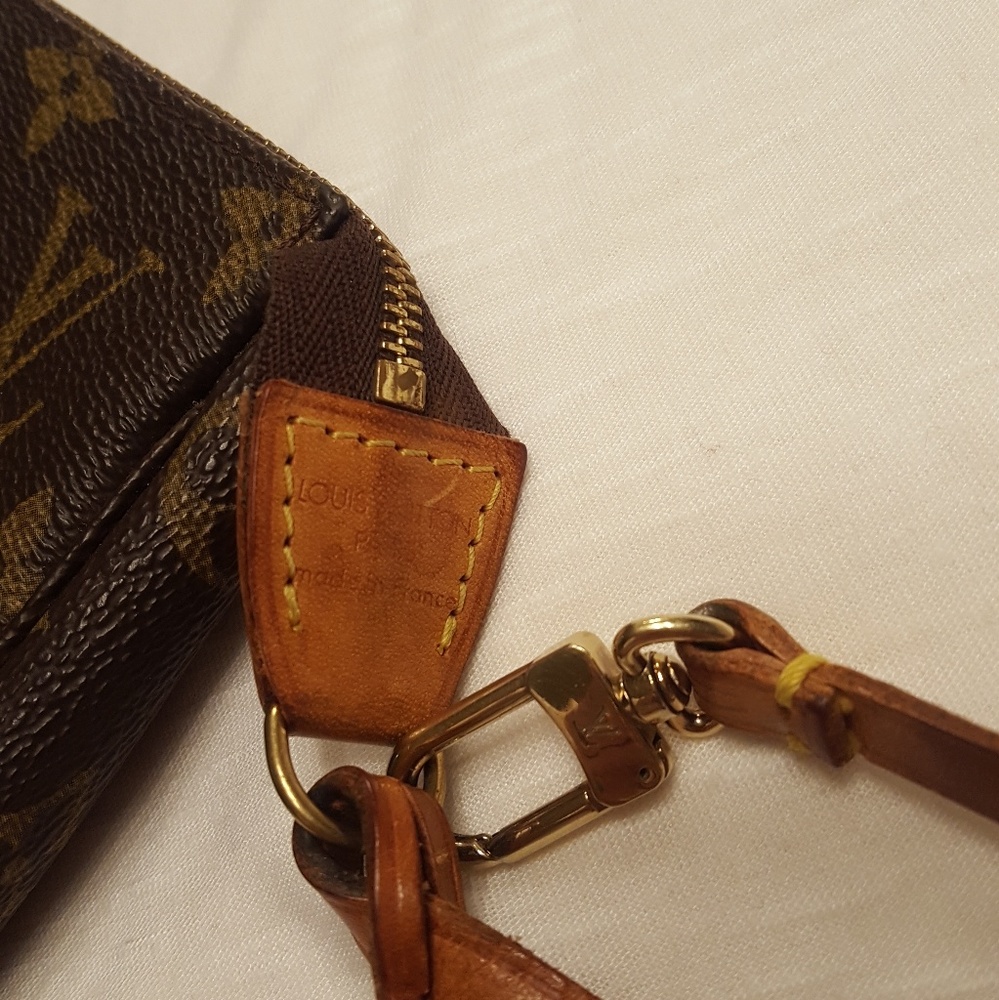 sold# Authentic Louis Vuitton - Picture 5 of 7